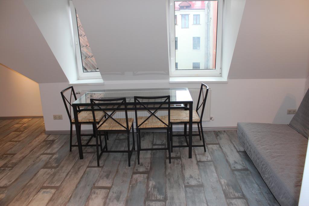 Three-Bedroom Apartment On Peldu 19 Riga Esterno foto