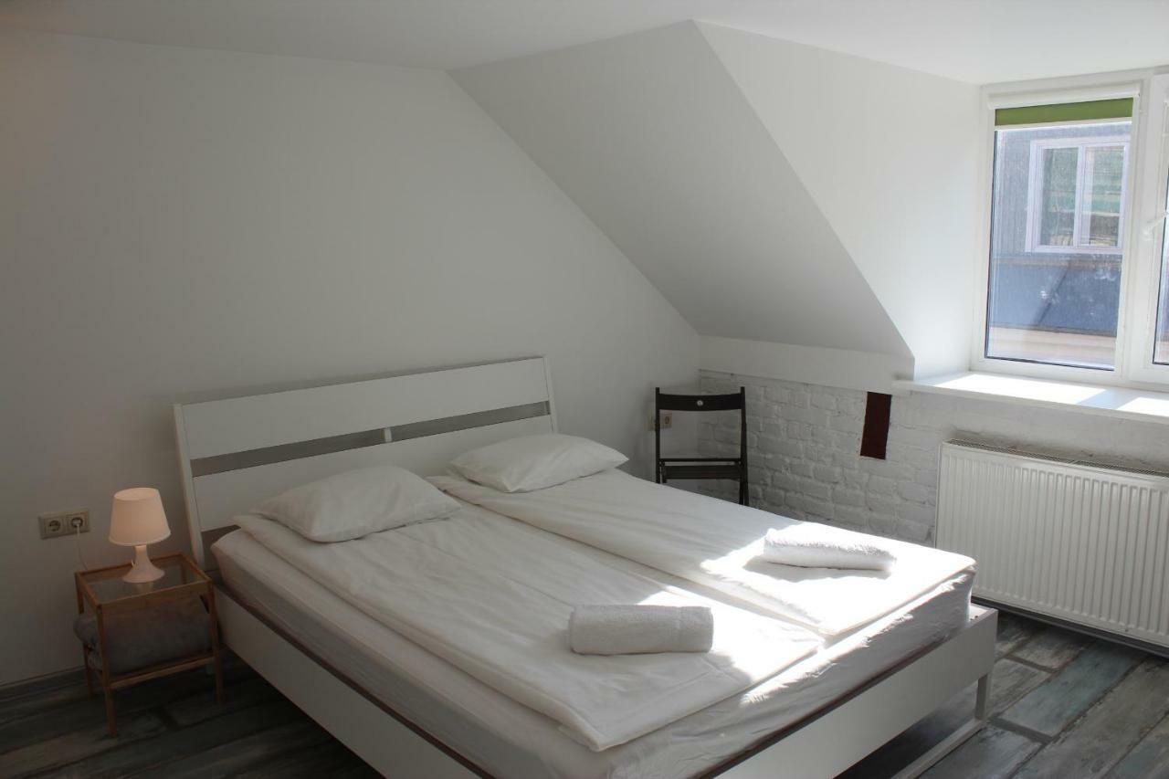 Three-Bedroom Apartment On Peldu 19 Riga Esterno foto