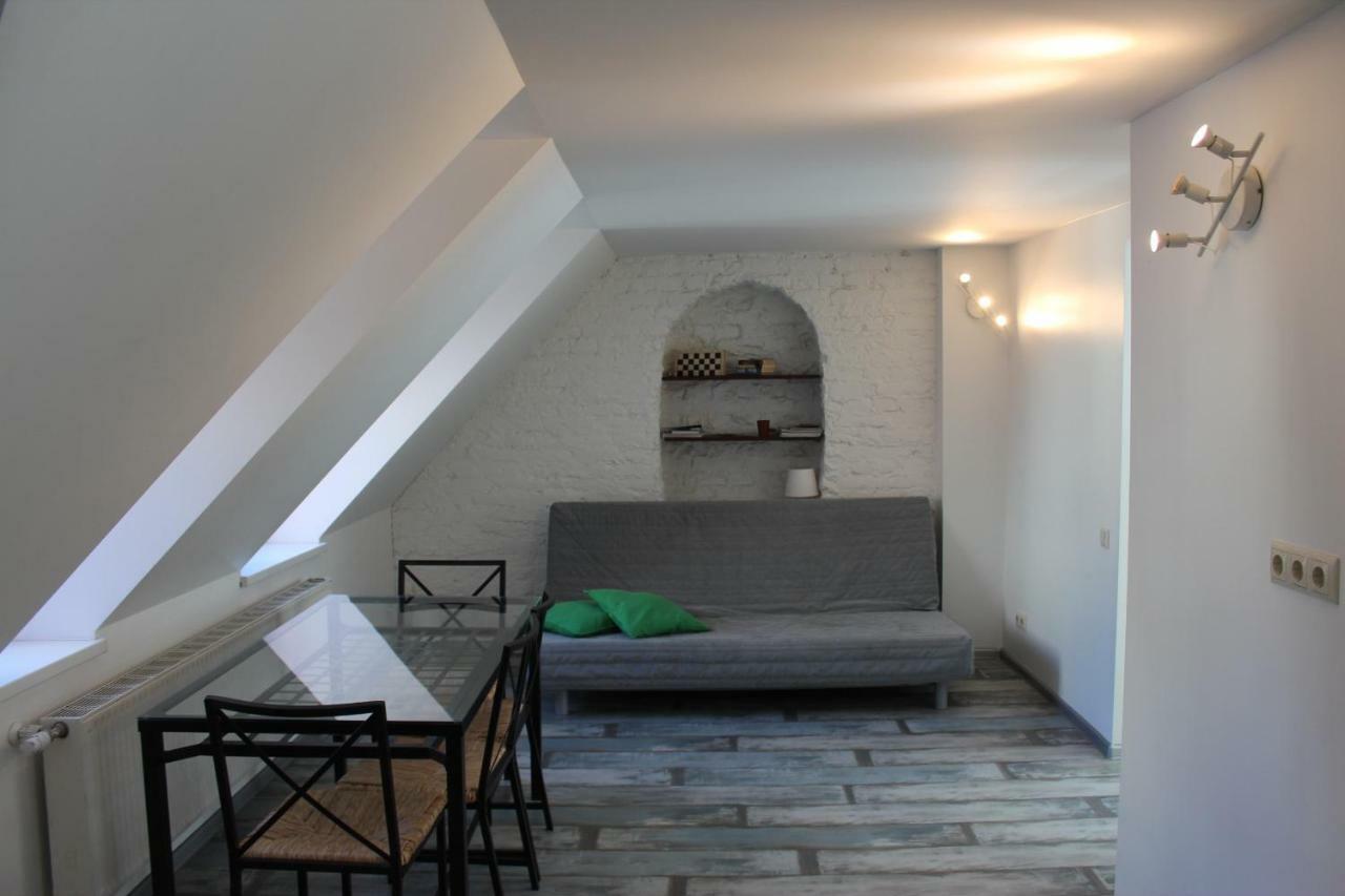 Three-Bedroom Apartment On Peldu 19 Riga Esterno foto
