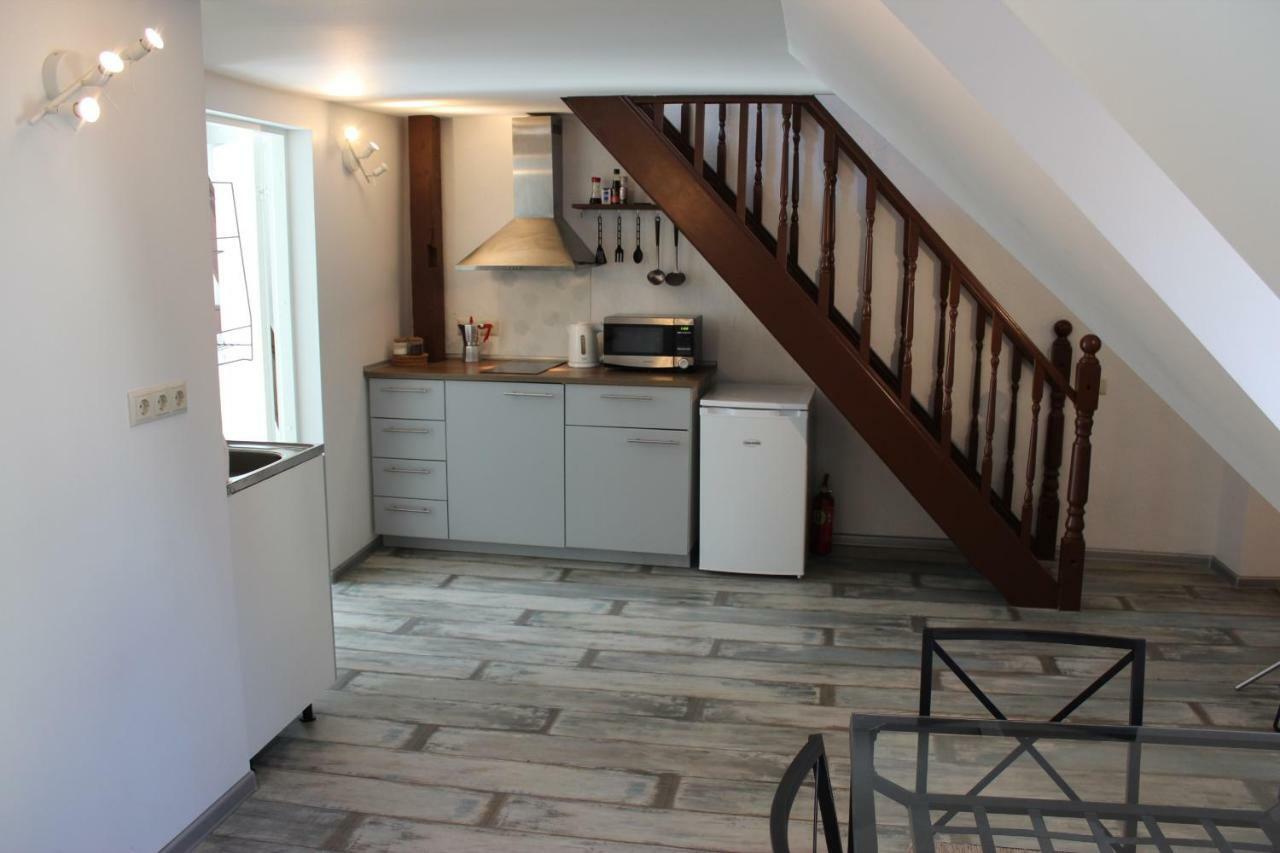 Three-Bedroom Apartment On Peldu 19 Riga Esterno foto